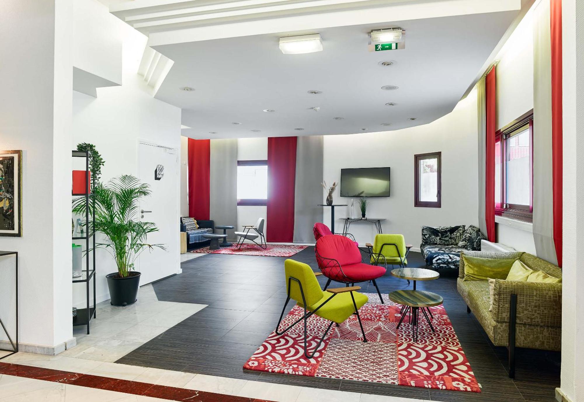 B&B Hotel Saint-Quentin-En-Yvelines Centre Gare 4 Etoiles Montigny-le-Bretonneux Dış mekan fotoğraf